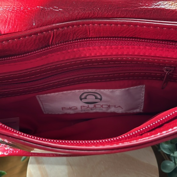 Big Buddha red bow, patent vegan leather clutch - Picture 4 of 5